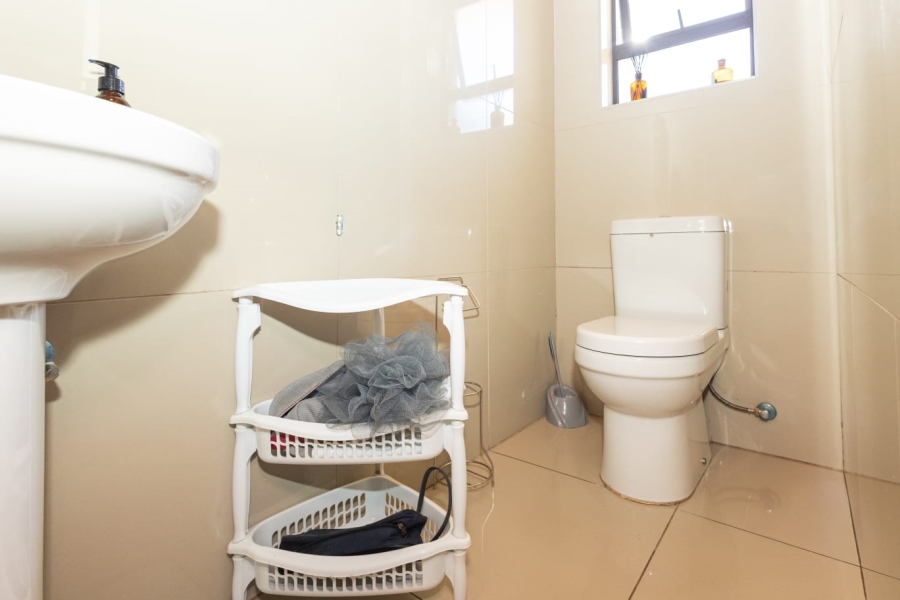 To Let 3 Bedroom Property for Rent in Fairfield Estate Western Cape